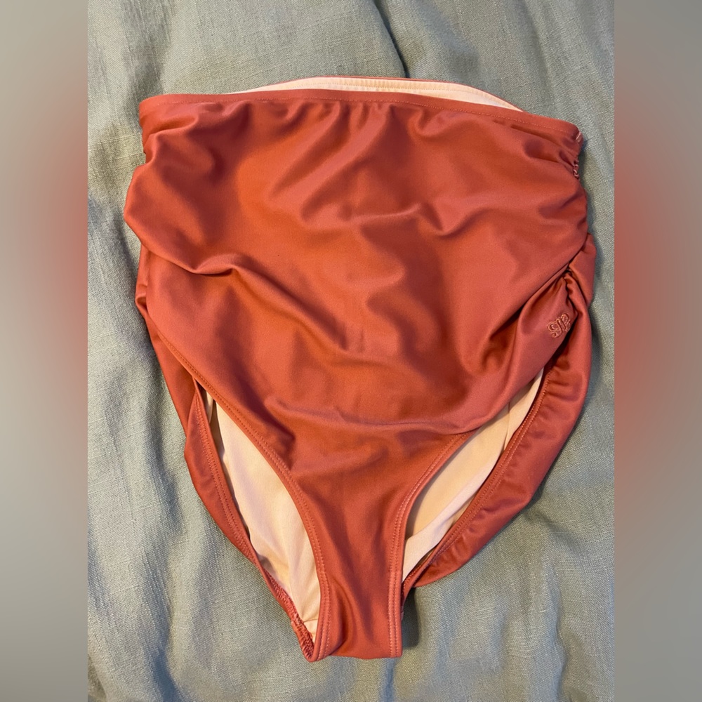 Albion Fit Ruched High-Waisted Bottoms